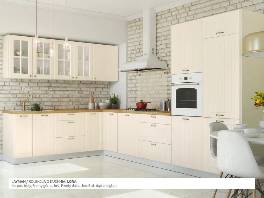 Lora kitchen by Layman: Routed matt fronts with gold or black handles and knobs (View 5)