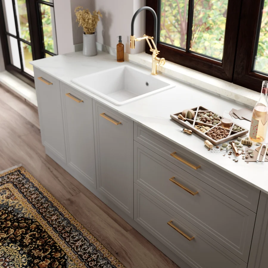 Vera kitchen by Layman: Lacquered Barcelona or Malaga frames with glazing-bar cabinets (View 5)